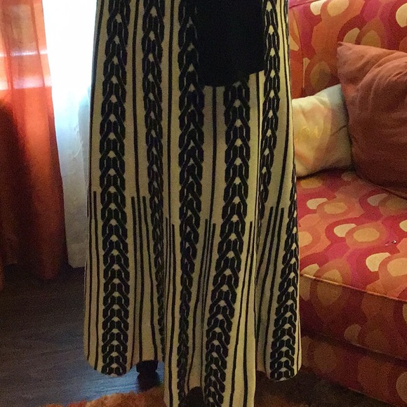 Black and White Sweater Dress - Picture 7 of 11